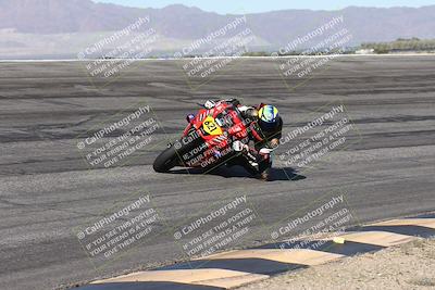 media/Jan-16-2026-CVMA Friday Practice (Fri) [[6f2bf47531]]/5-Racer 4-Trackday1/Session 2 (Bowl)/